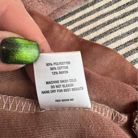 Feat Blanket Blend Men’s Crewneck - Picture 5 of 7